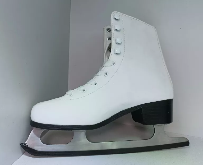 lyzwy-figurowe-r37-tesco-czytaj-stan-uzywany