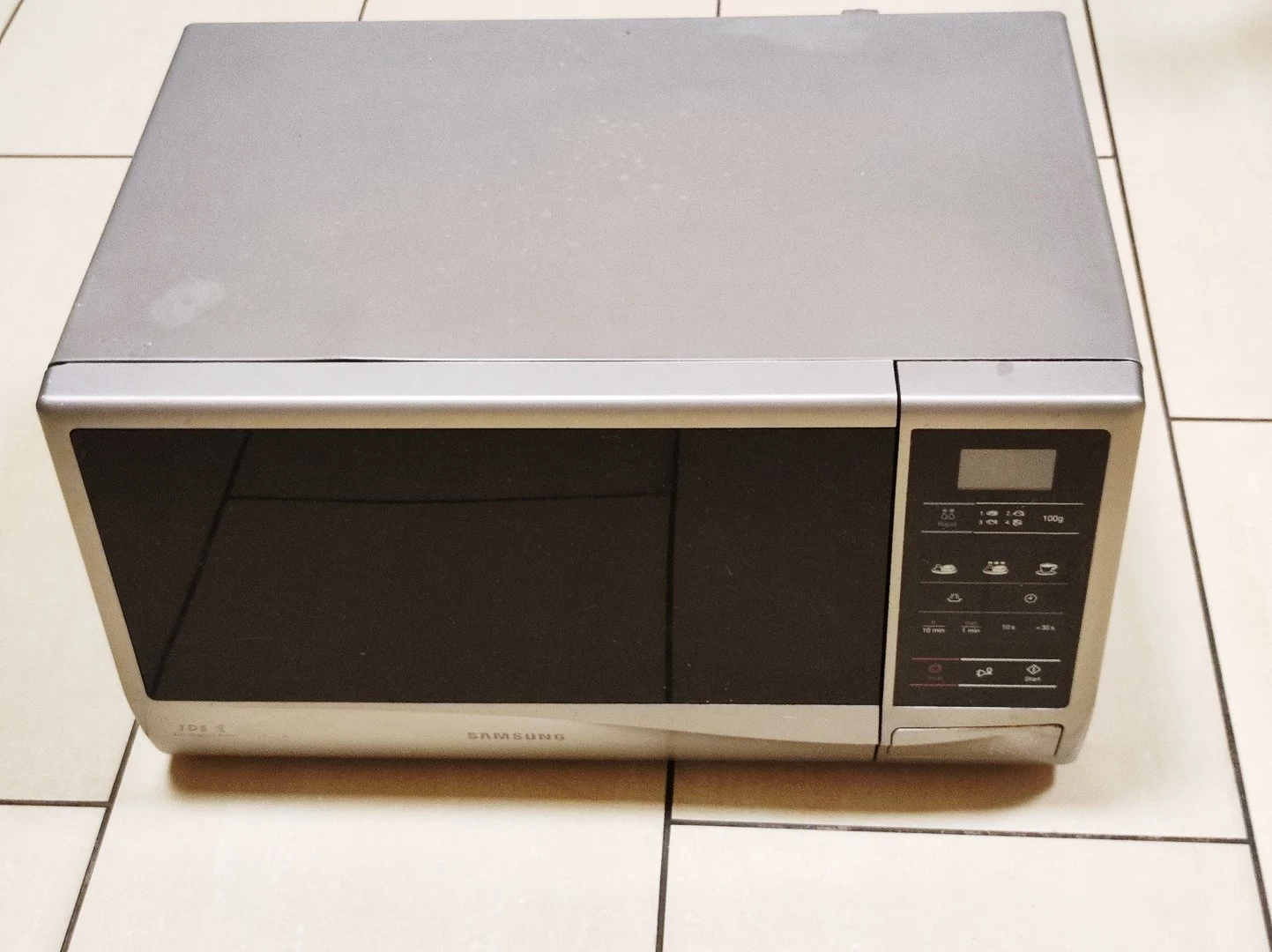 mikrofala-samsung-me732k-pojemnosc-18