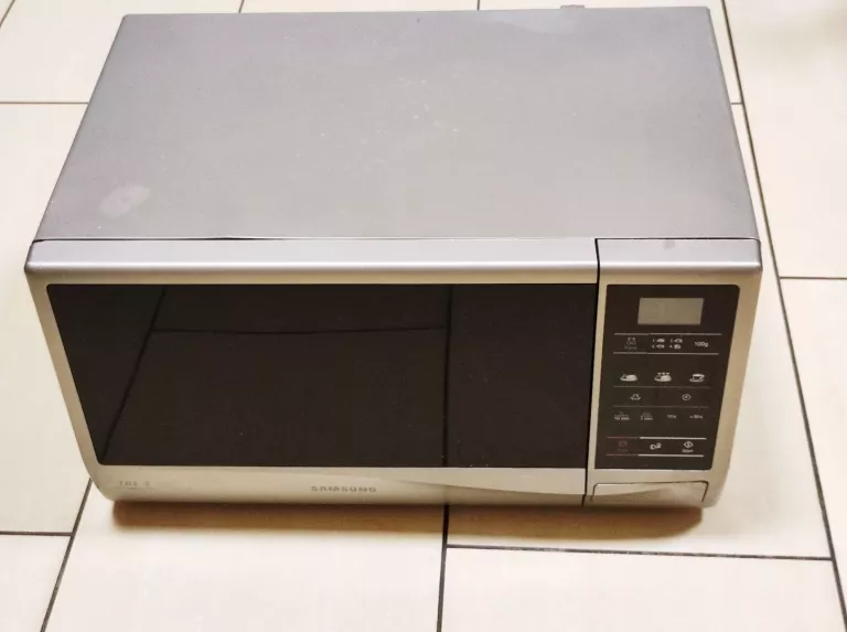 mikrofala-samsung-me732k-pojemnosc-18