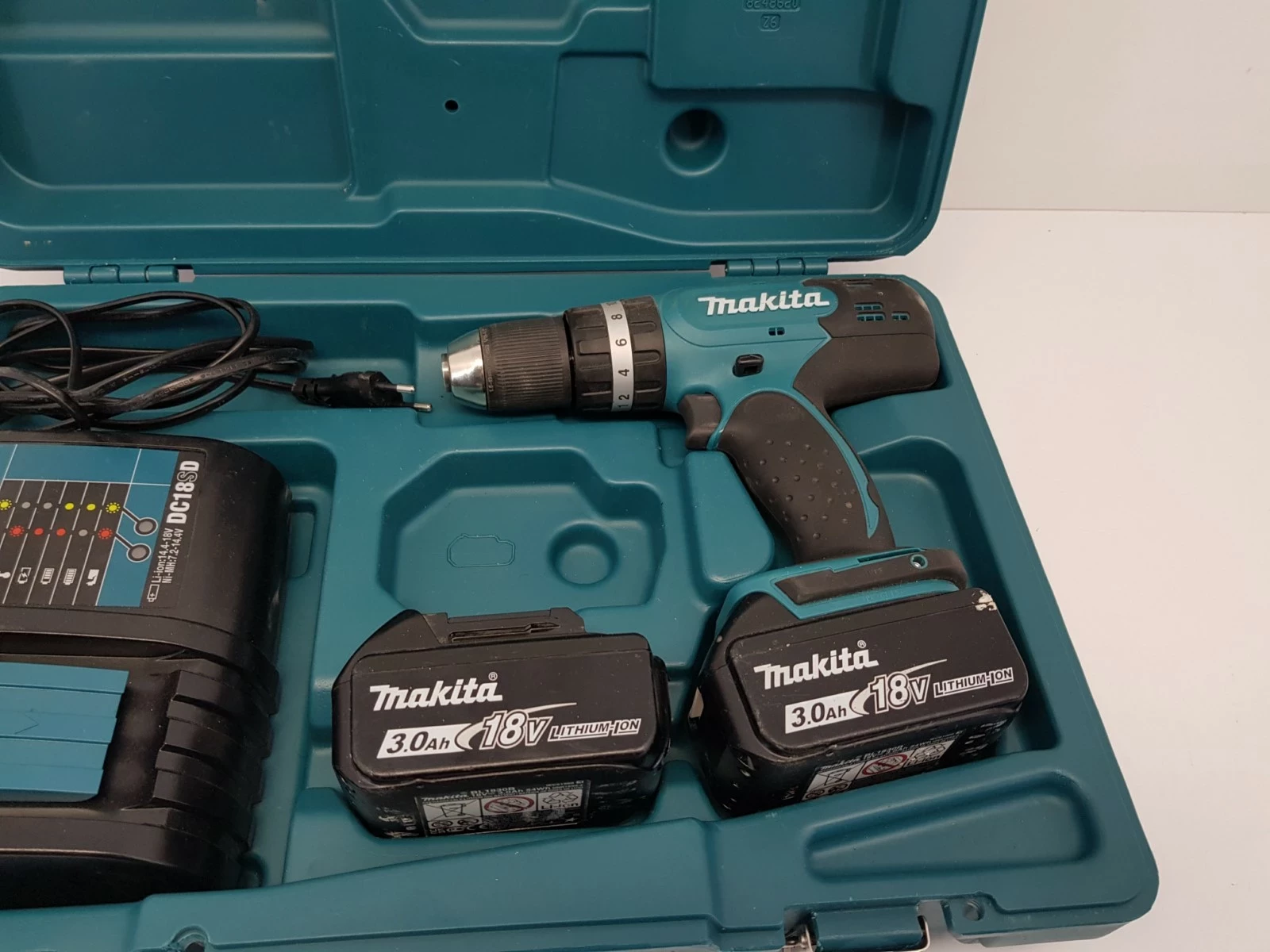 wiertarko-wkretarka-makita-dhp453-dwa-aku-stan-uzywany