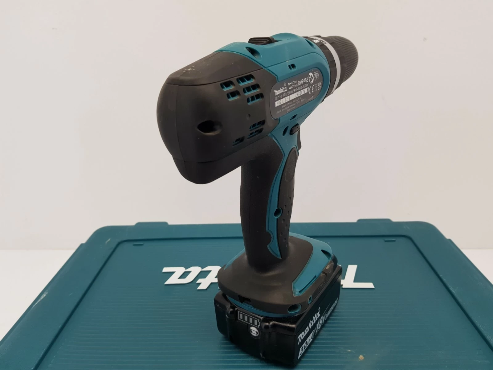 wiertarko-wkretarka-makita-dhp453-dwa-aku-marka-makita