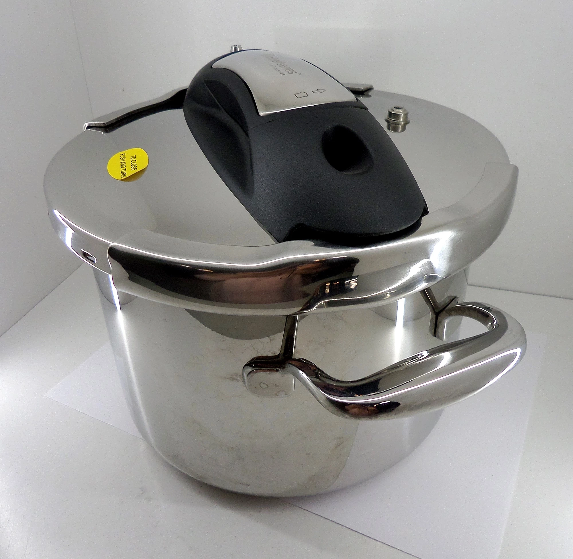 szybkowar-chefseries-tupperware-55l-kod-producenta-113156