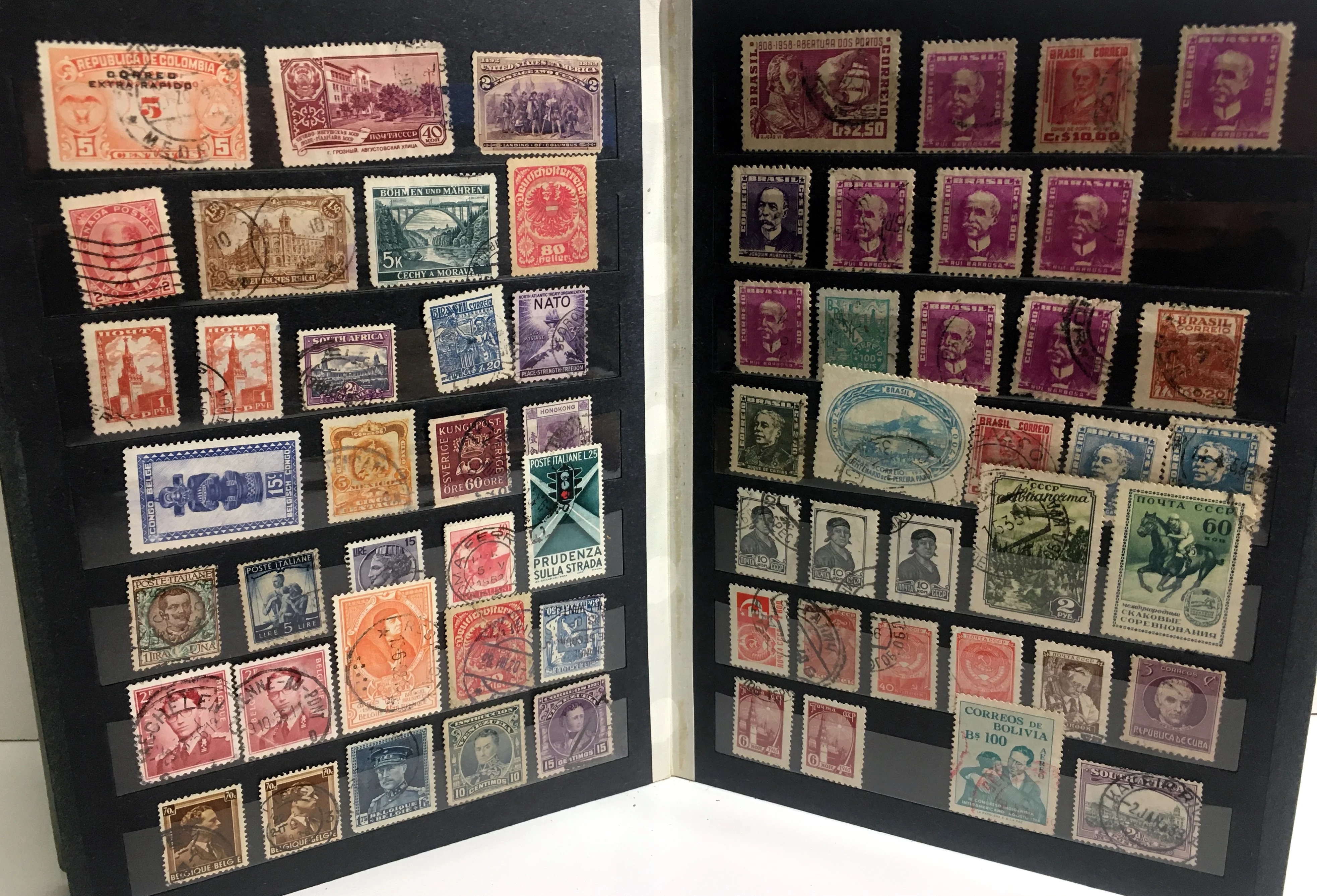 klaser-znaczki-pocztowe-zagraniczne-swiat-ok-750-rodzaj-mieszany