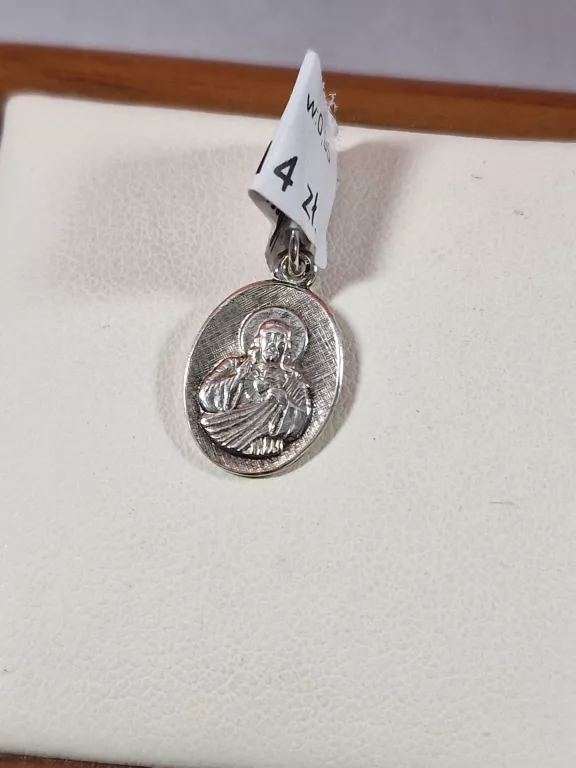 srebrny-wisiorek-maryjka-925-095g-emilii-gierczak-35-szczecin-rs