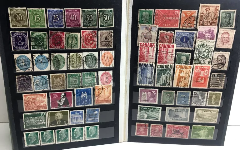 klaser-znaczki-pocztowe-zagraniczne-swiat-ok-750-plac-imbramowski-121-krakow