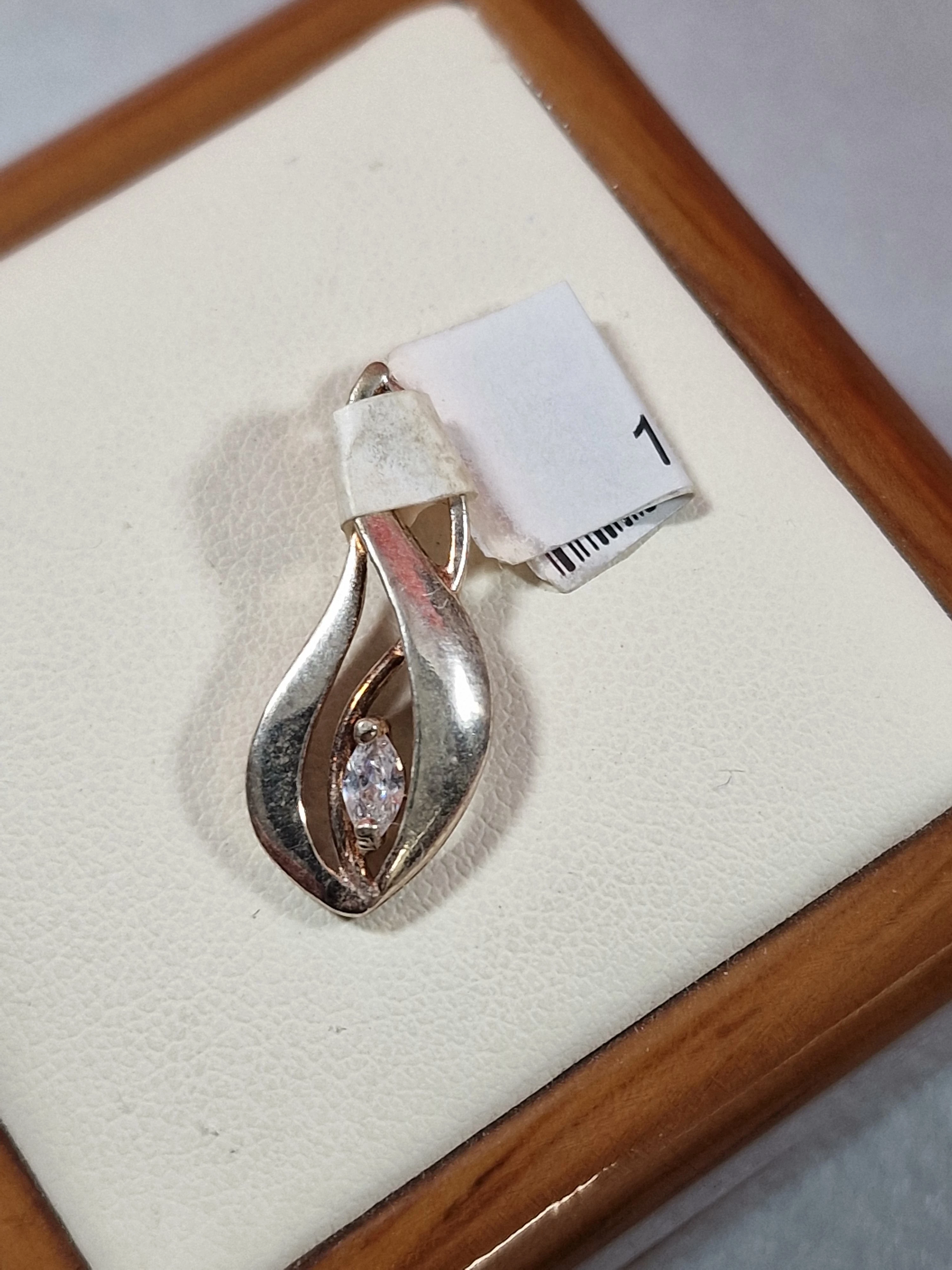 srebrna-zawieszka-925-122g-z-cyrkonia-210413016-emilii-gierczak-35-szczecin-rs