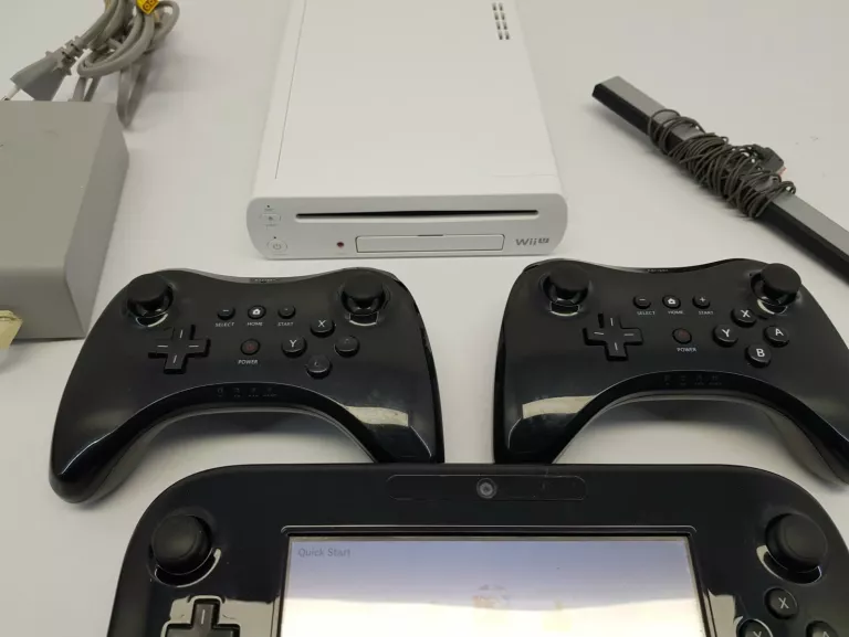 KONSOLA NINTENDO WII U 8GB DWA PADY