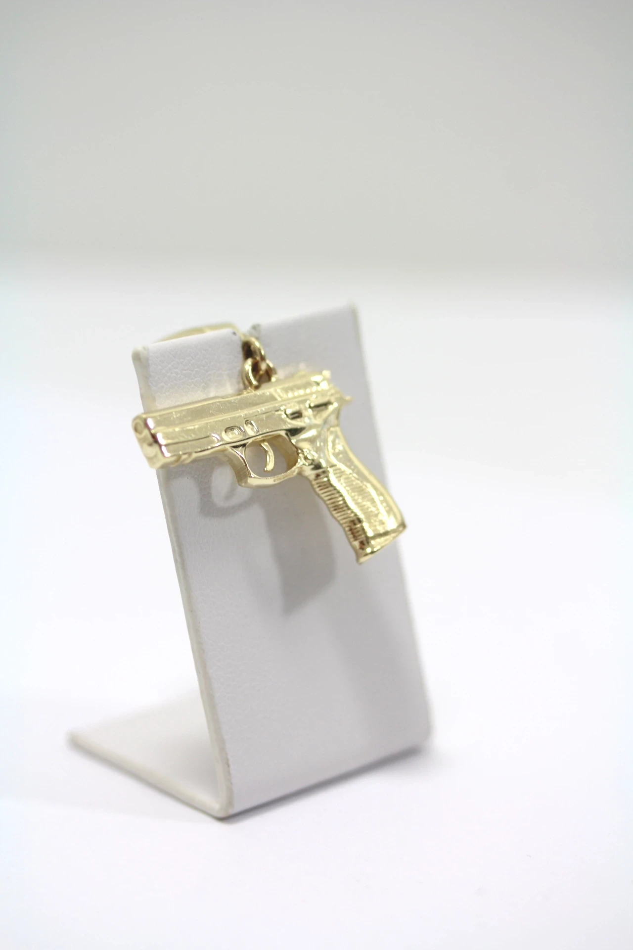 zlota-zawieszka-pistolet-585-1257g-marka-inna-marka