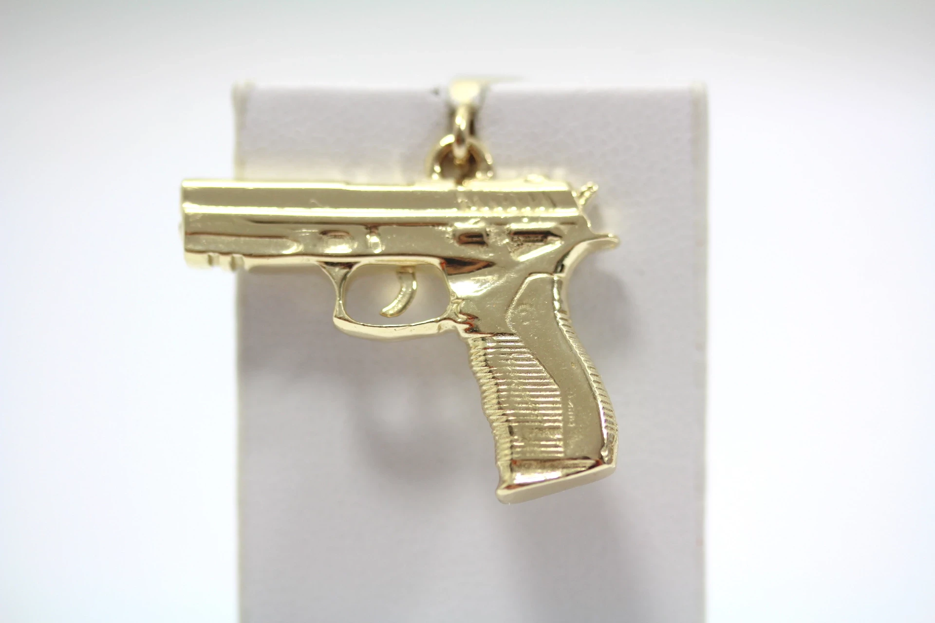 zlota-zawieszka-pistolet-585-1257g-aleje-jerozolimskie-33-warszawa-boonum