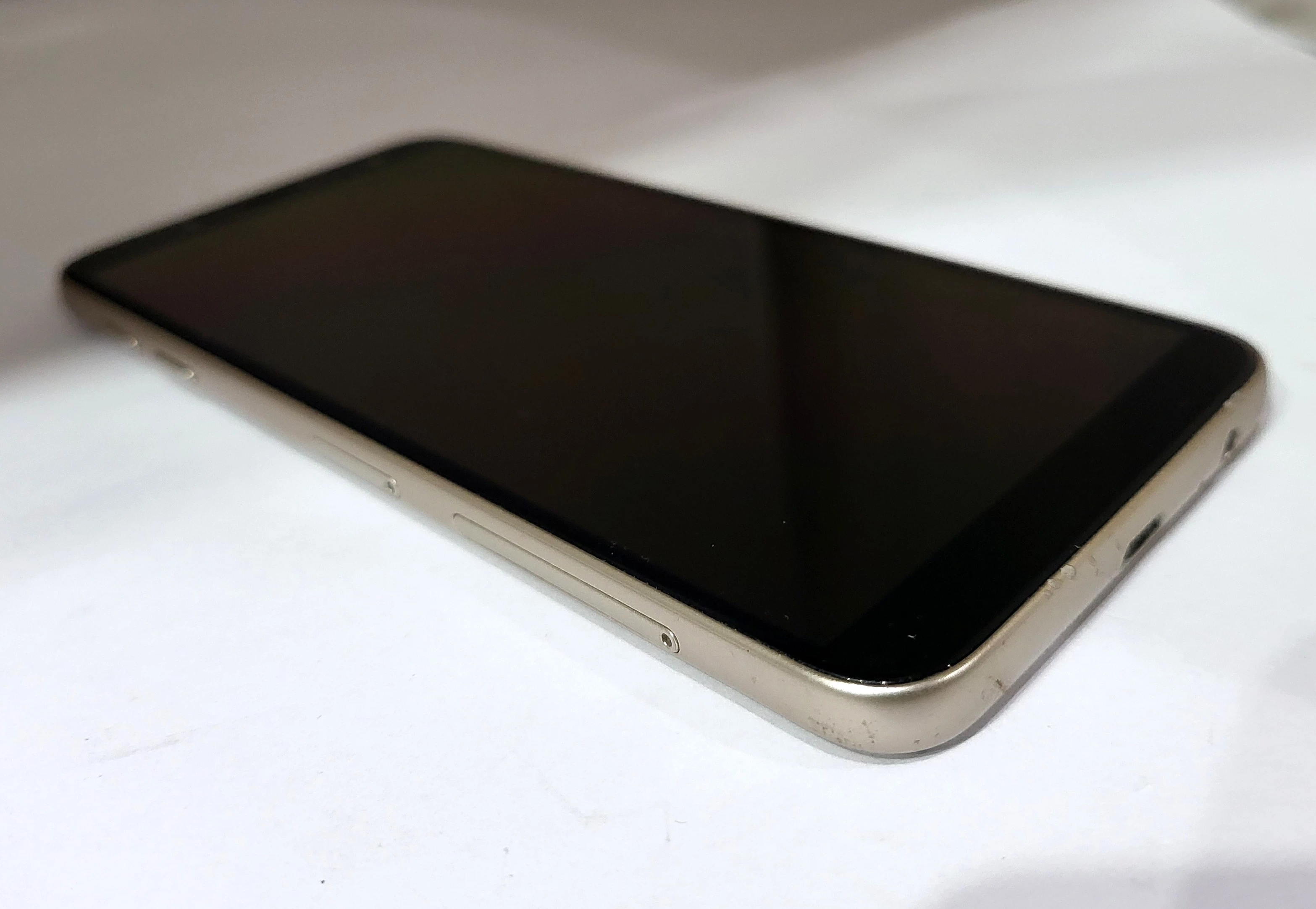 telefon-samsung-galaxy-j6-ean-gtin-8801643292973