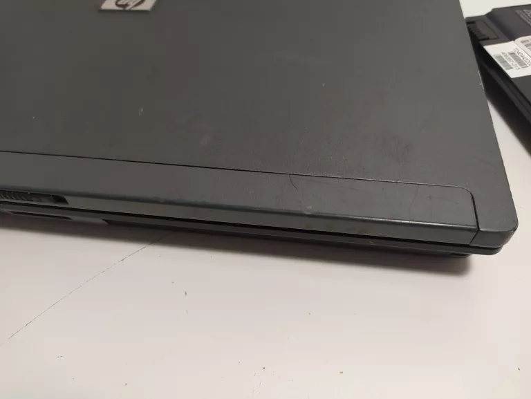 laptop-hp-compaq-6910p-hstnn-c31c-3gb-250-gb-rodzaj-karty-graficznej-grafika-zintegrowana