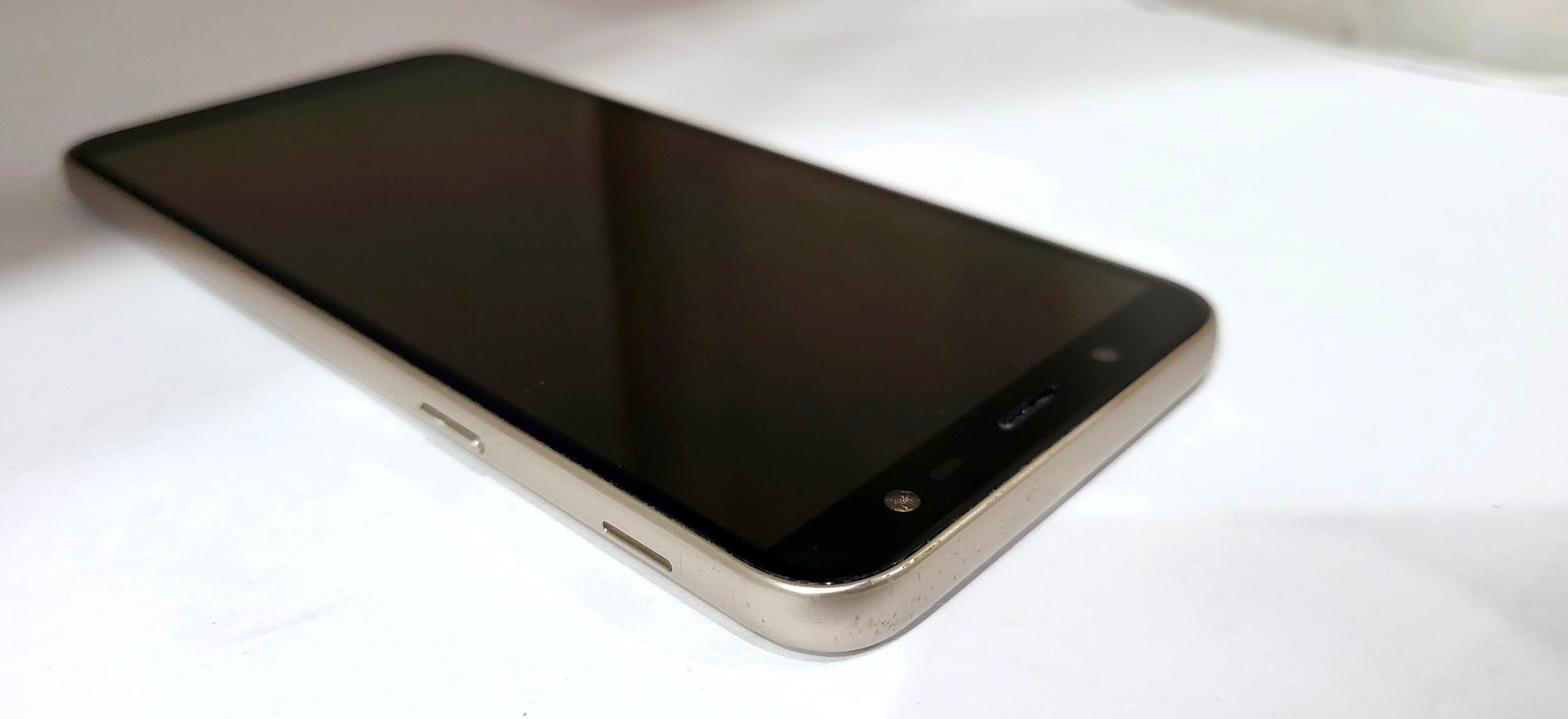 telefon-samsung-galaxy-j6-przekatna-ekranu-56