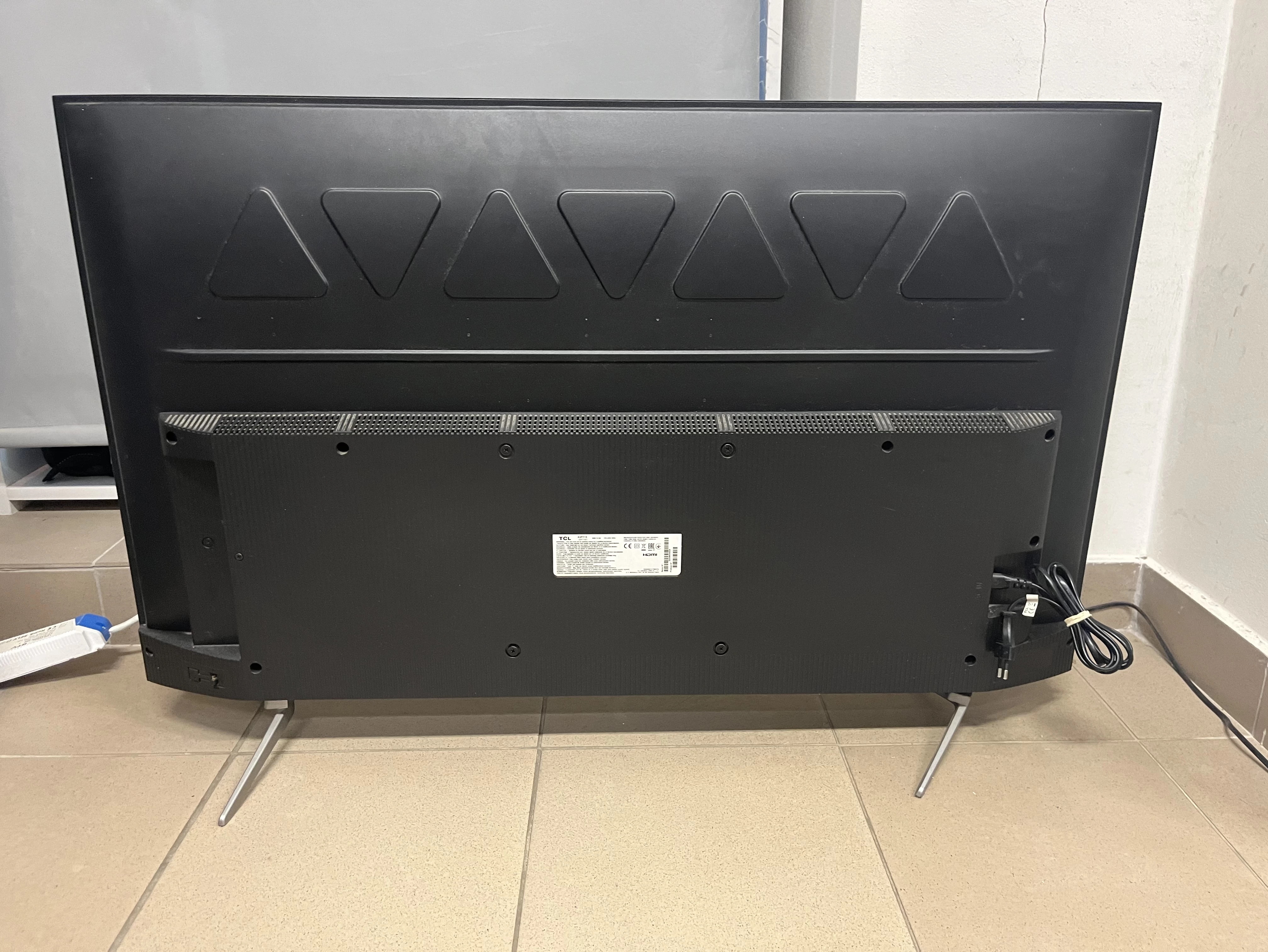 telewizor-tcl-43p715-stan-uzywany