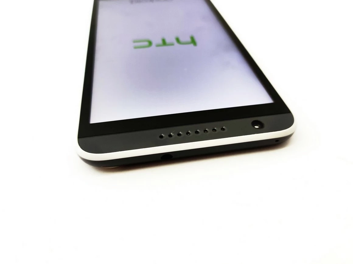 telefon-htc-desire-820-typ-smartfon
