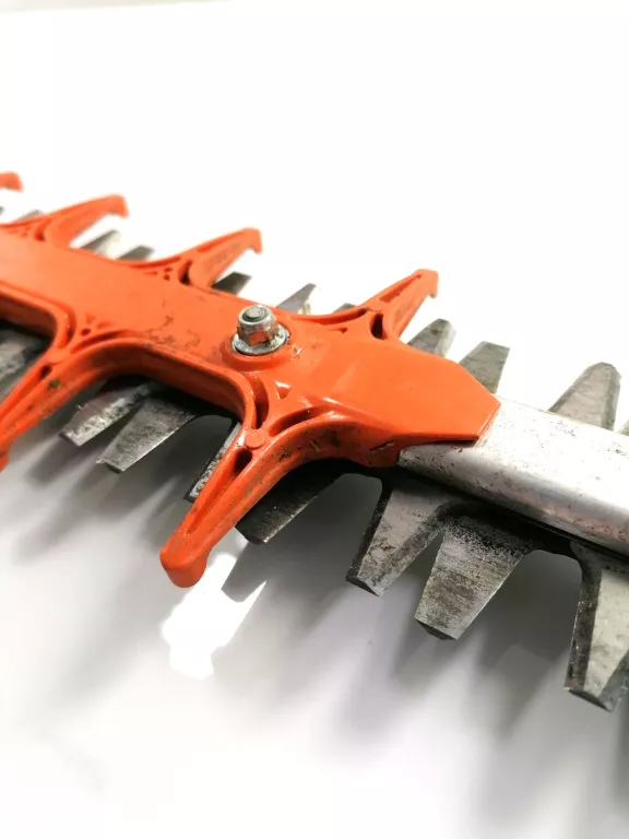 NOŻYCE STIHL HS 82R