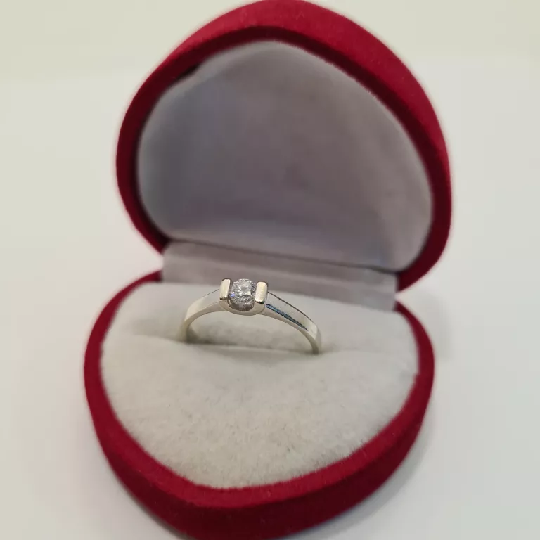 PIĘKNY ZŁOTY PIERŚCIONEK 585 14KT.