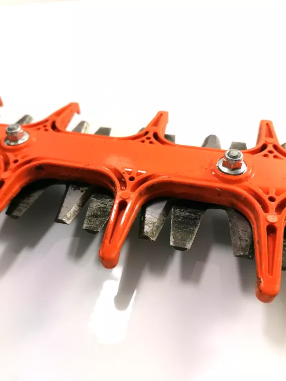NOŻYCE STIHL HS 82R