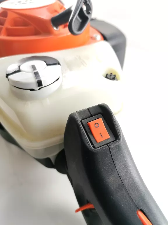 NOŻYCE STIHL HS 82R