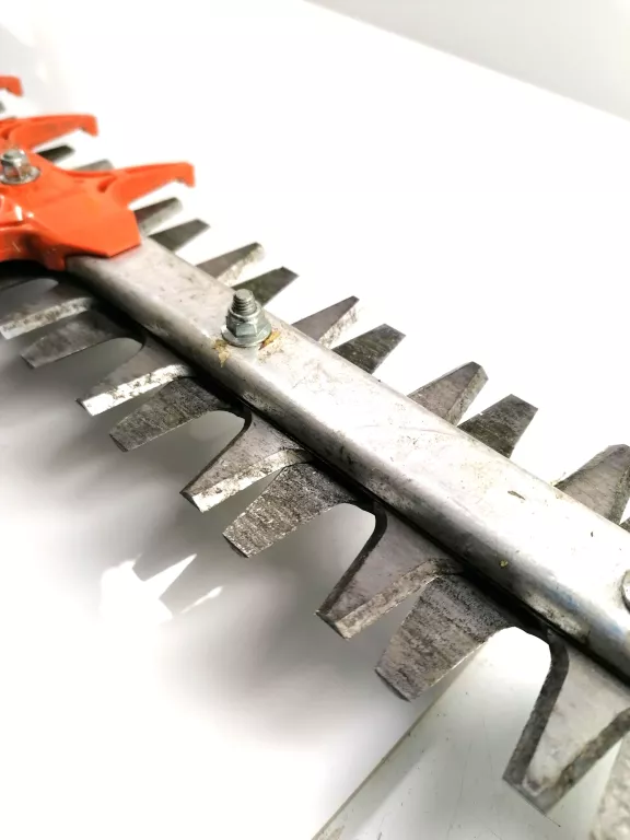 NOŻYCE STIHL HS 82R
