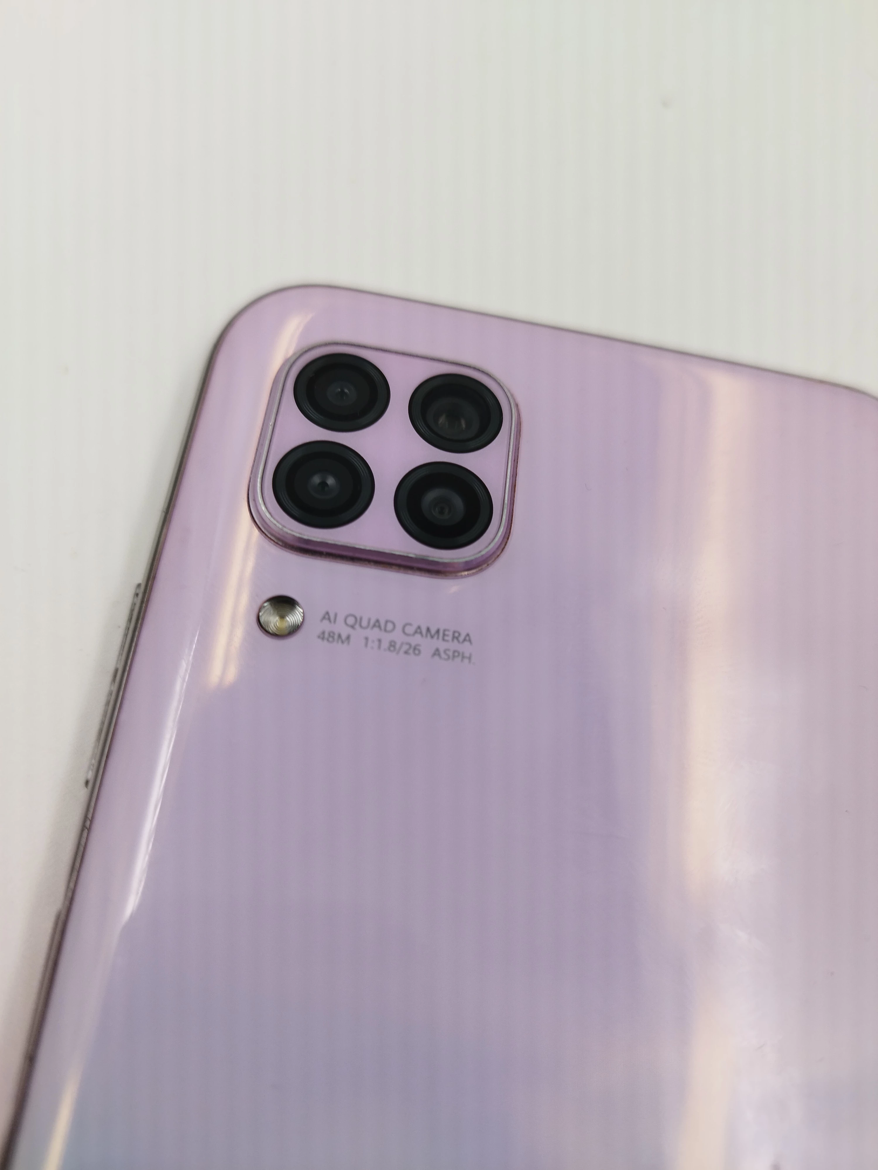 telefon-huawei-p40-lite-typ-smartfon