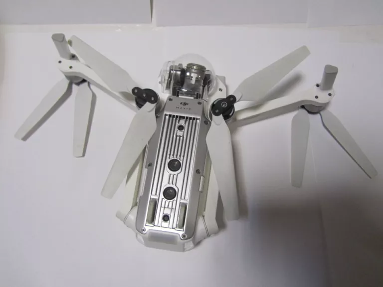 DRON DJI MAVIC PRO4K KONTROLER DJI GL200A