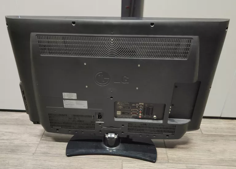TELEWIZOR LCD LG 32 CALE 32LD320