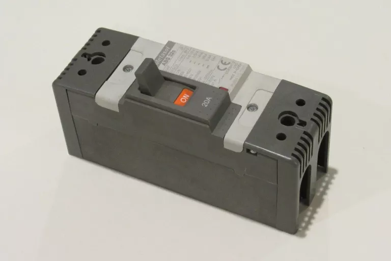 WYŁĄCZNIK KOMPAKTOWY LS METASOL ABS32C 20A