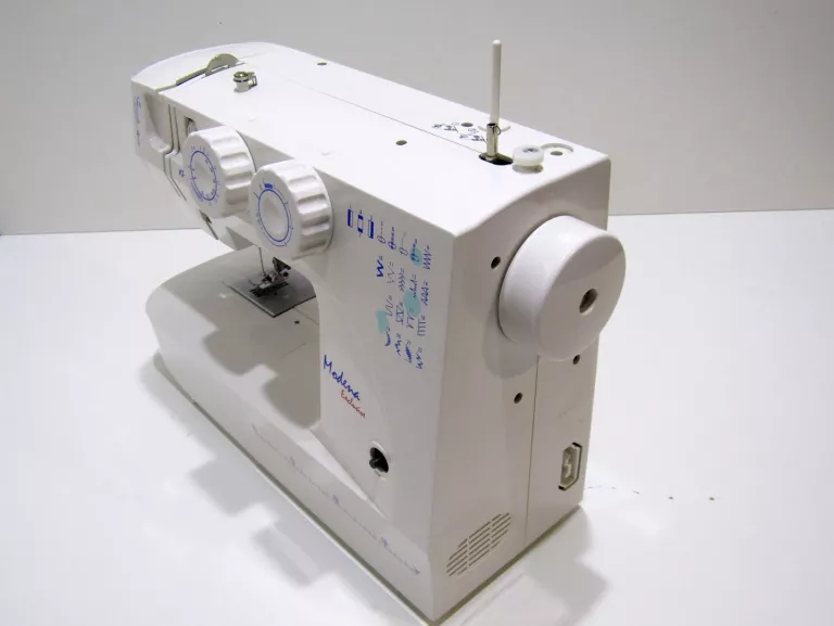 maszyna-do-szycia-modena-kp950-opis-kolor-dominujacy-129357-2