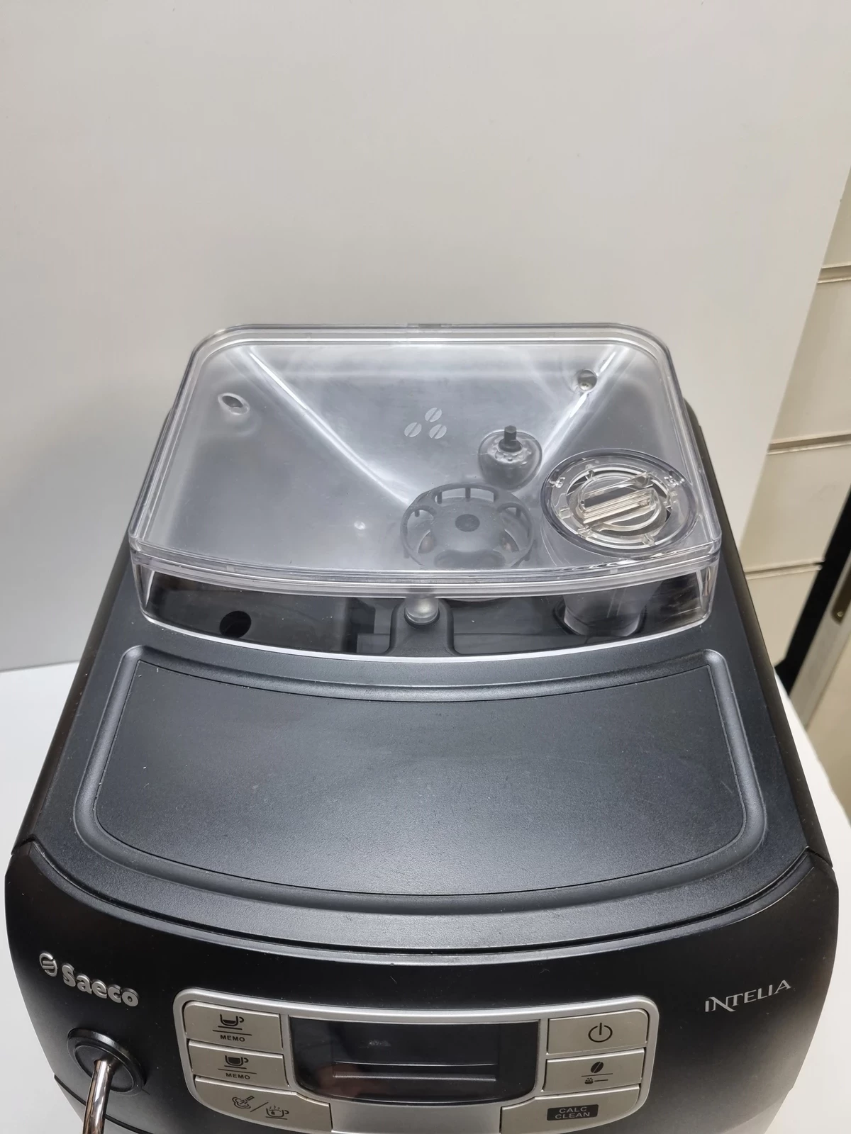 ekspres-automatyczny-philips-saeco-intelia-hd8751-kod-producenta-000