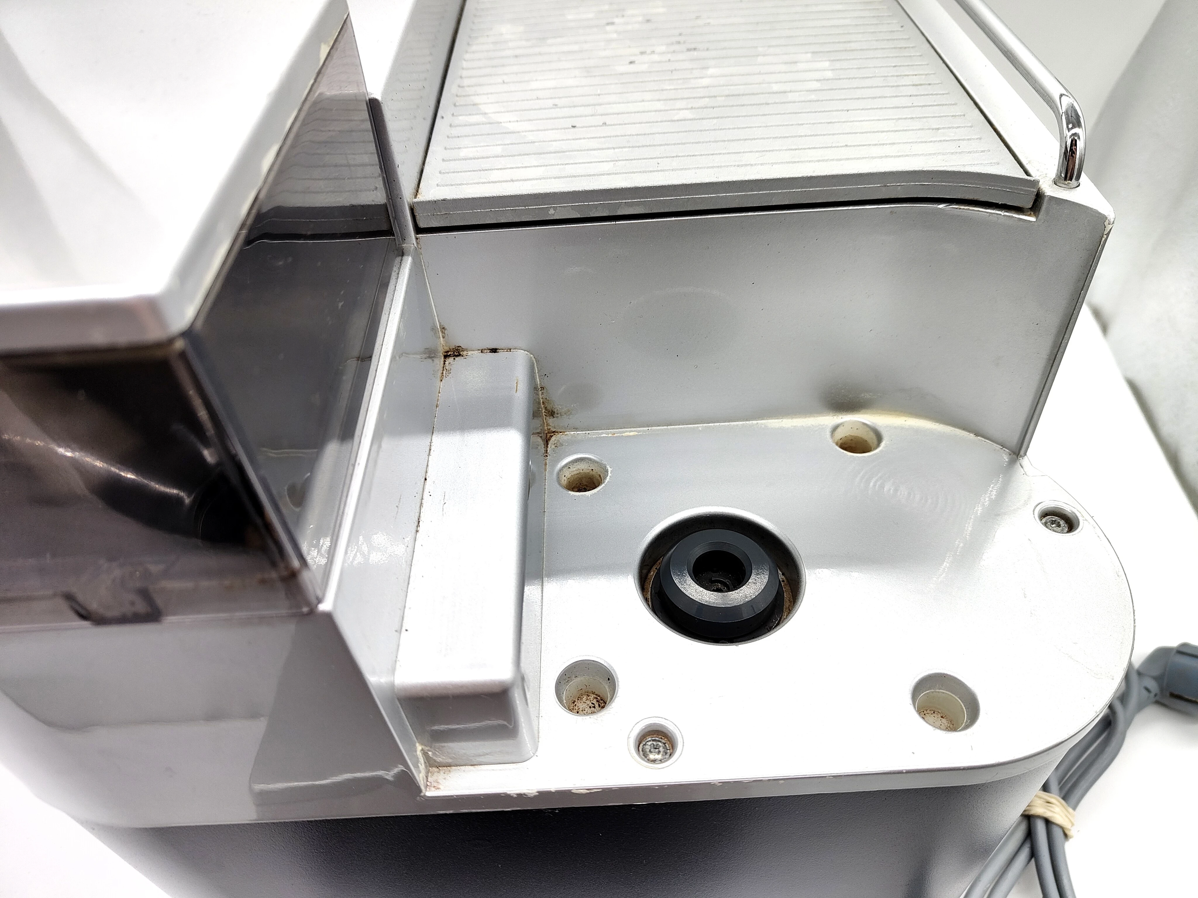 ekspres-cisnieniowy-saeco-royal-professional-rodzaje-kawy-mielona