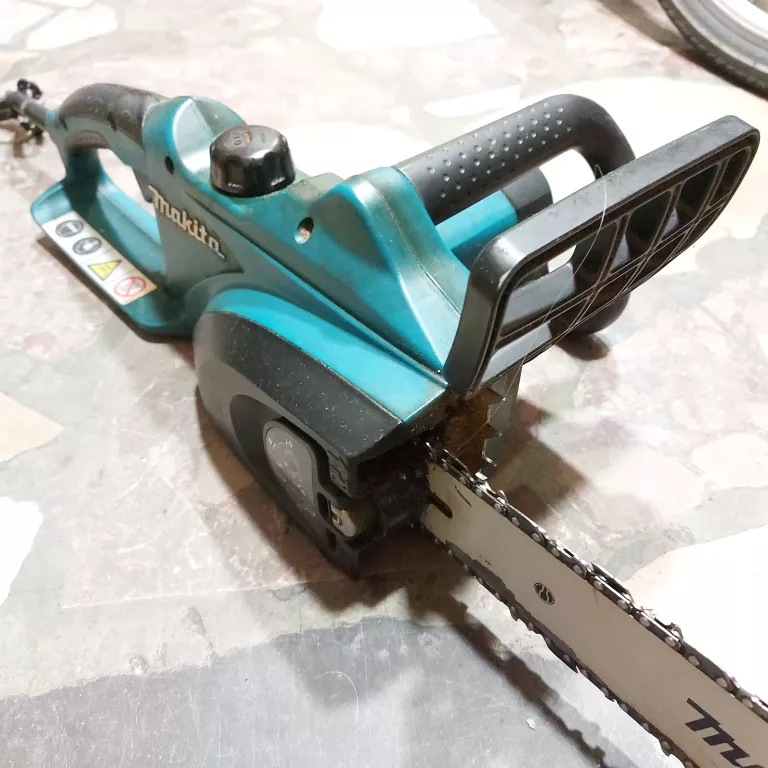 PIŁA MAKITA UC 4020 A
