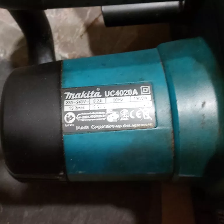 PIŁA MAKITA UC 4020 A