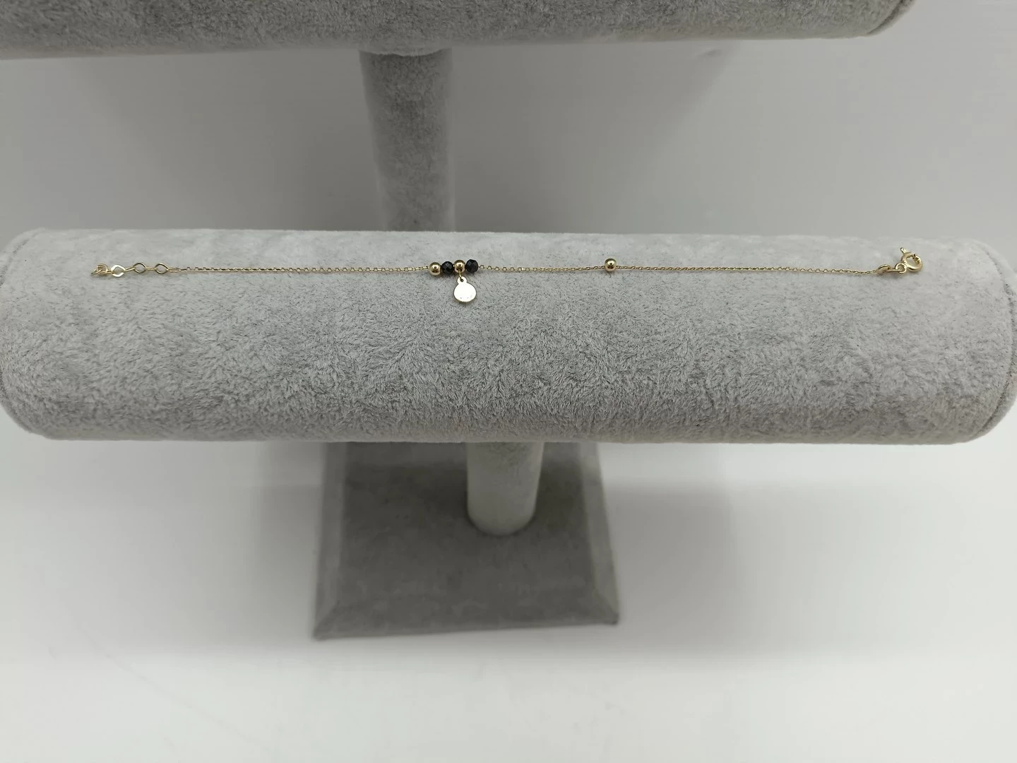 bransoletka-z-czarnymi-kamieniami-i-kulkami-opis-zielony-rynek-18-sj-wloclawek