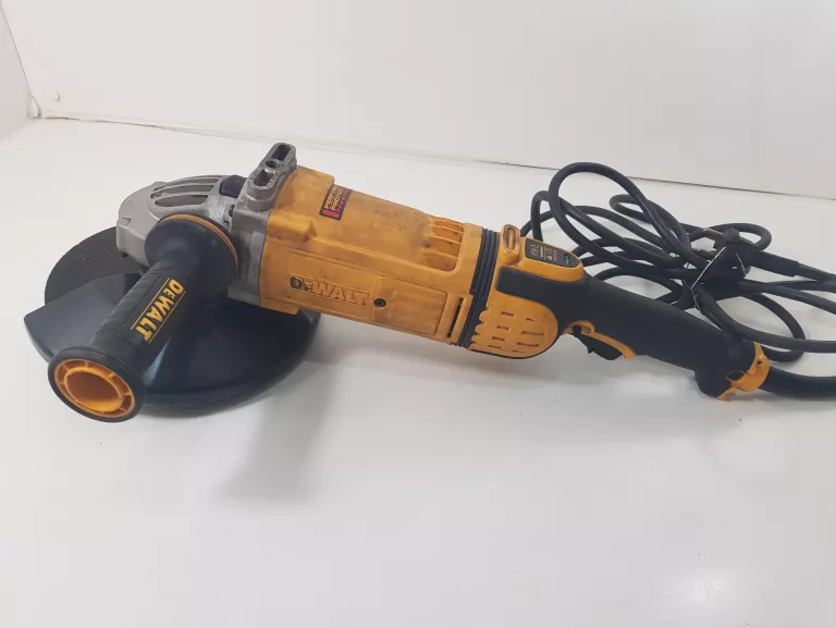 SZLIFIERKA KĄTOWA DEWALT DWE4599