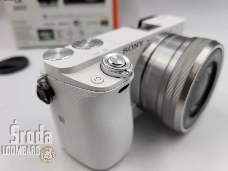 APARAT SONY ALPHA A6000 KOMPLET