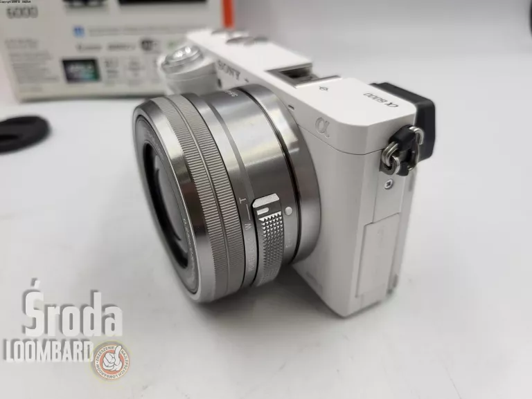 APARAT SONY ALPHA A6000 KOMPLET