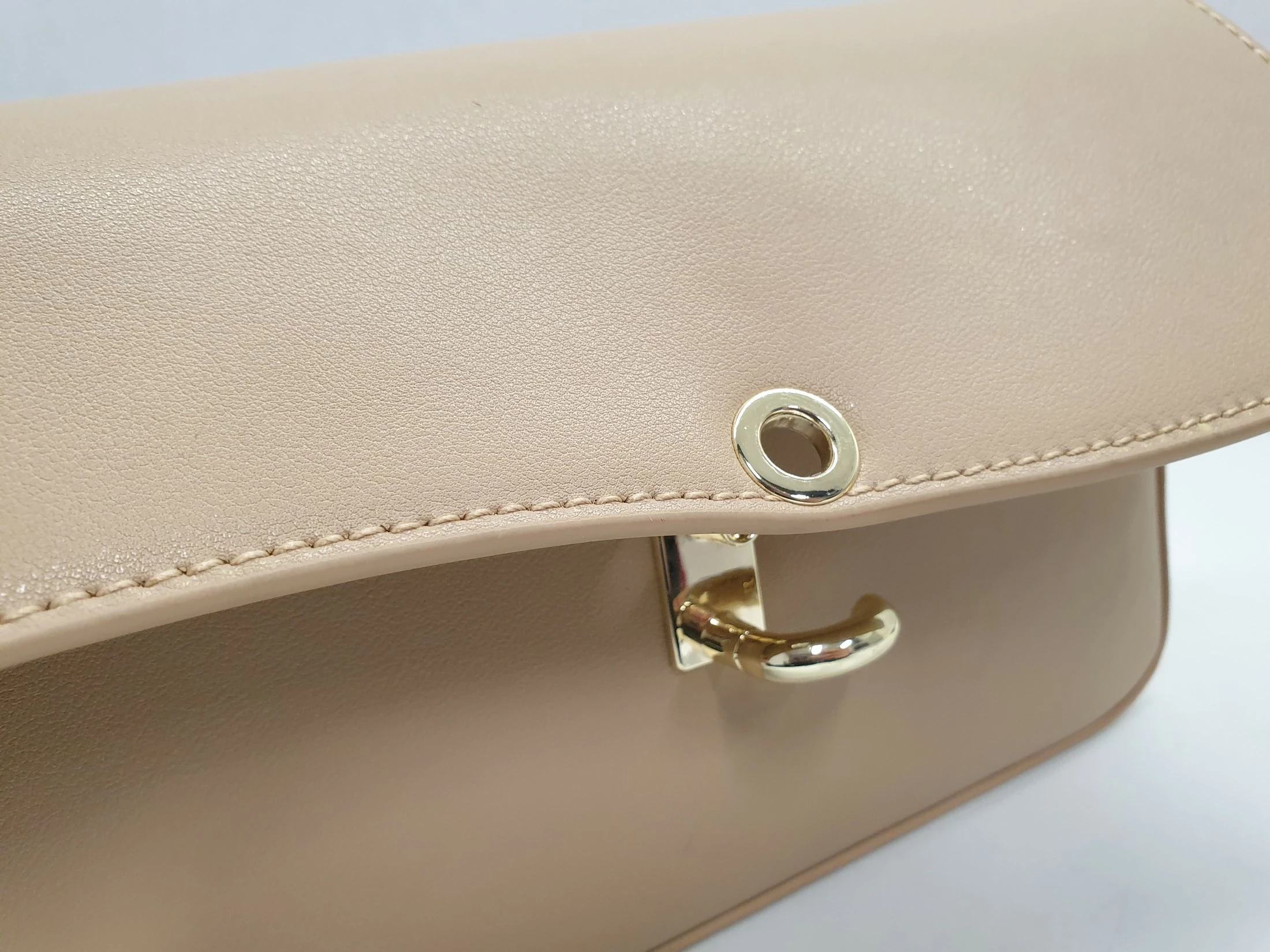 torebka-damska-listonoszka-gino-rossi-cs6863-ean-gtin-5904248529086