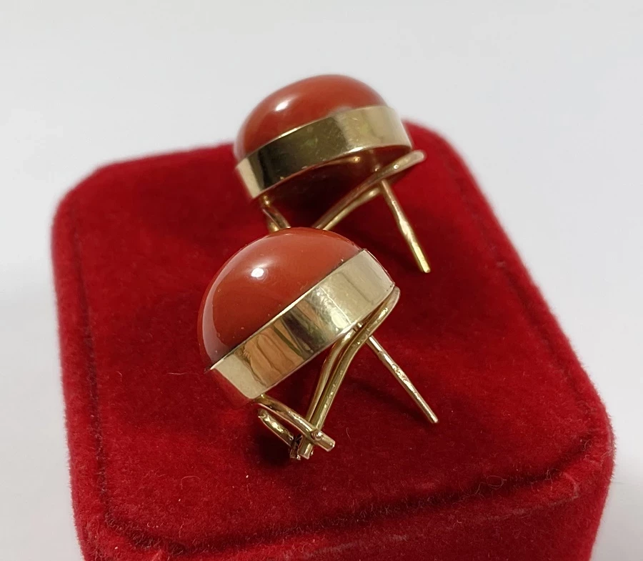 ciekawe-zlote-kolczyki-z-koralem-proby-585-rodzaj-bigla-sztyft-zatrzaskowy