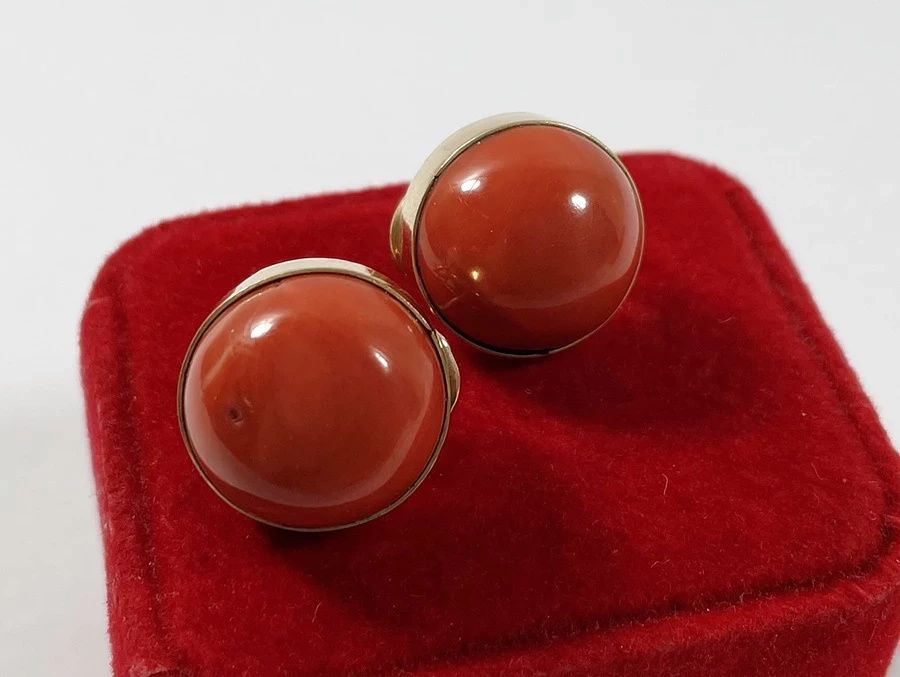 ciekawe-zlote-kolczyki-z-koralem-proby-585-stan-uzywany