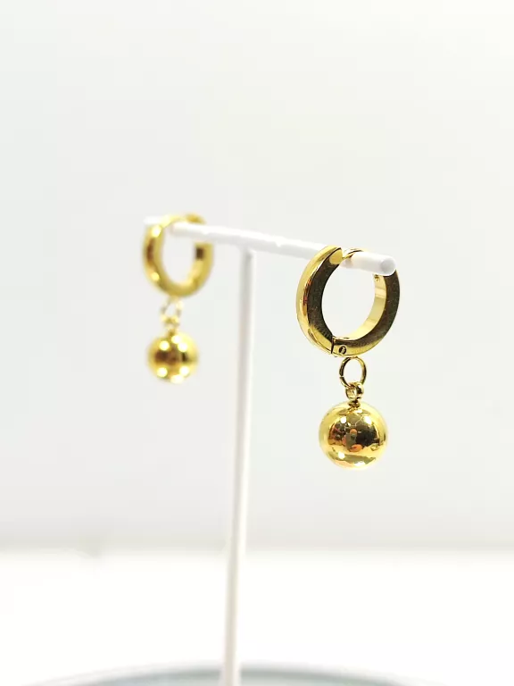 kolczyki-kulki-ze-stali-chirurgicznej-pozlacane-gorczewska-21-warszawa