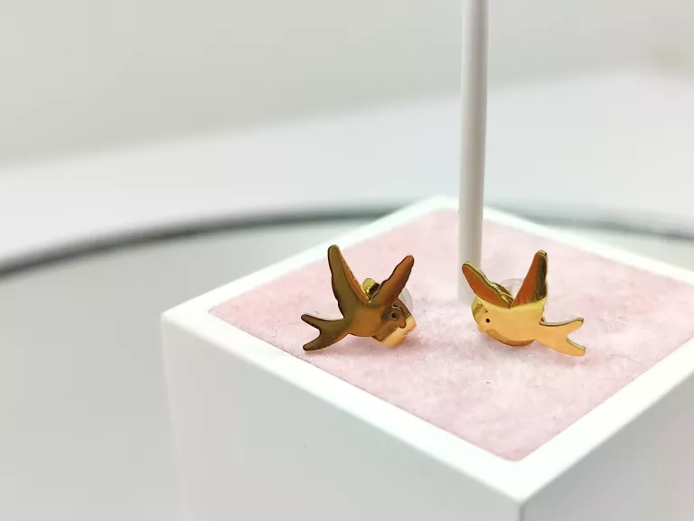 pozlacane-jaskolki-ze-stali-szlachetnej-stan-11323-2