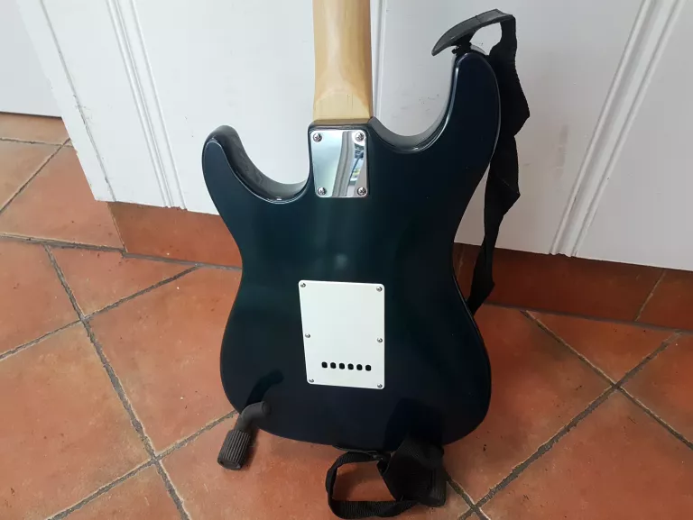 GITARA ELEKTRYCZNA TANGLEWOOD NEVADA FST-32K LITE