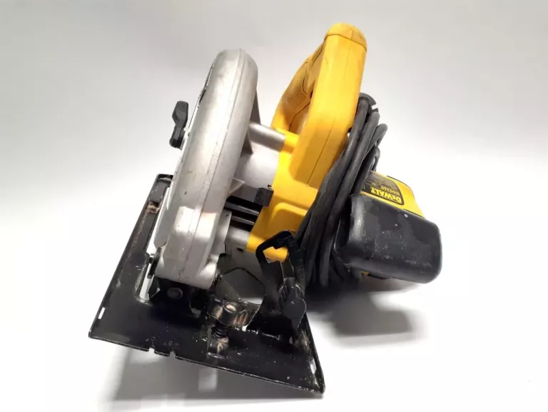 PIŁA TARCZOWA DEWALT DWE 560