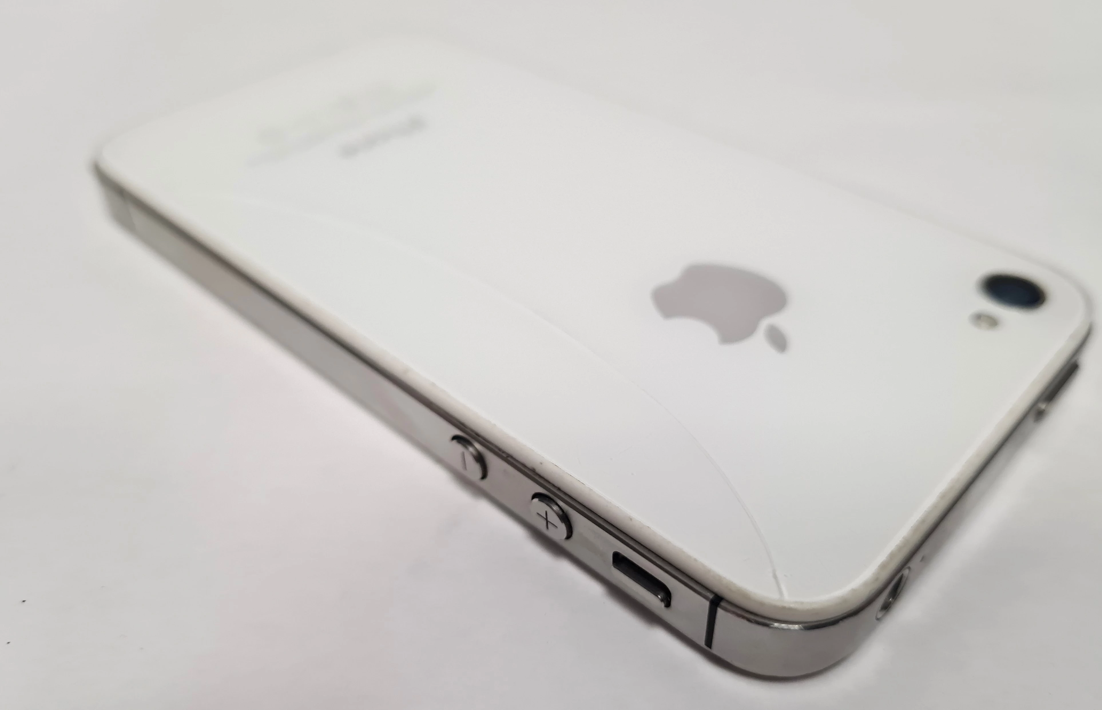 telefon-apple-iphone-4s-ladowarka-typ-smartfon