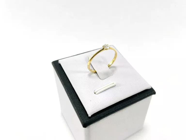 zloty-750-pierscionek-z-brylantem-013ct-rozmiar-14-certyfikat-diament-ean-gtin-5905369282355
