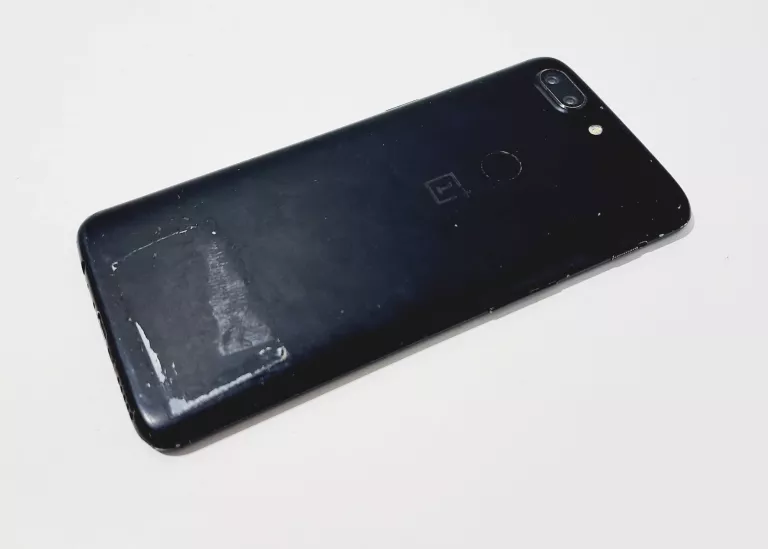 TELEFON ONEPLUS 5T