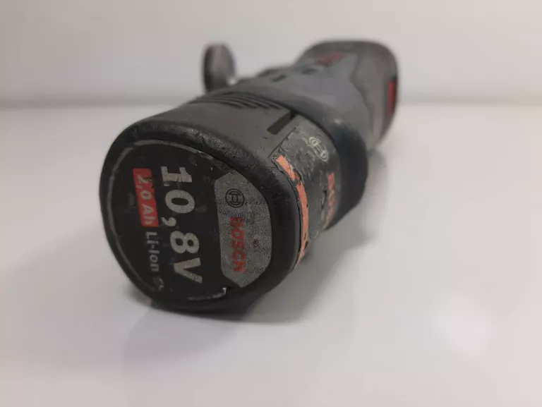 NOŻYCE DO BLACHY BOSCH GSC 10,8 V-LI 2X AKU ŁAD