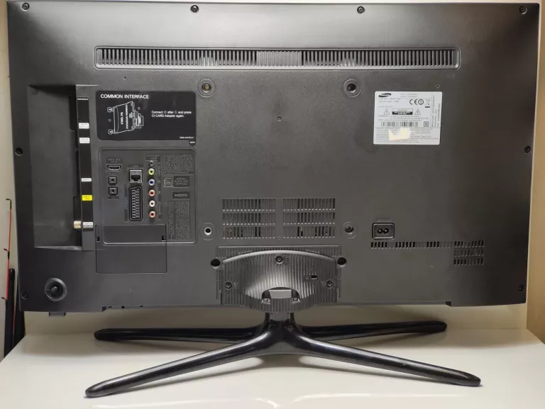 smart-tv-samsung-ue32f5500aw-32-kod-producenta-1111