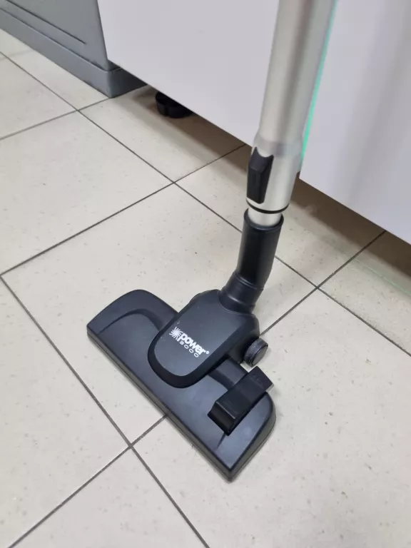 ODKURZACZ RĘCZNY CLEANMAXX XL-602-40