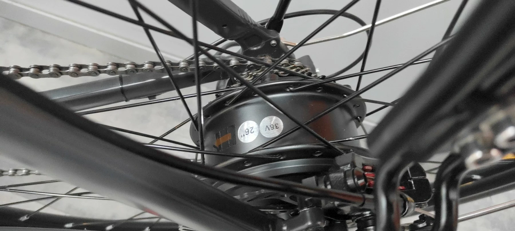 rower-elektryczny-less-bike-material-ramy-aluminium